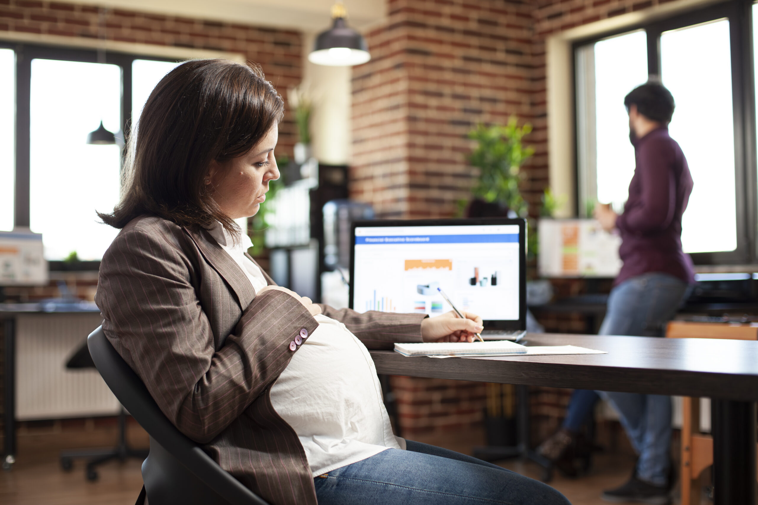 Grossesse et travail : connaissez-vous vos droits d'après le Code du travail ?